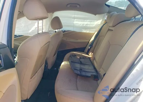 2013 Hyundai Sonata Hybrid z USA, uszkodzony, nr VIN KMHEC4A40DA099128